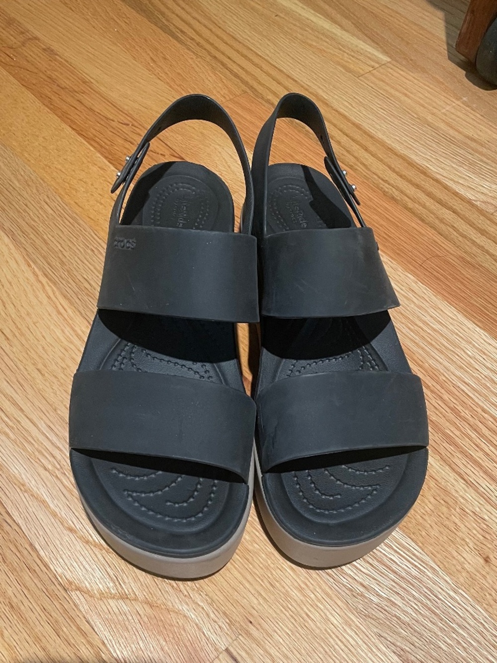 Crocs Women's Brooklyn Platform Sandal Size 9